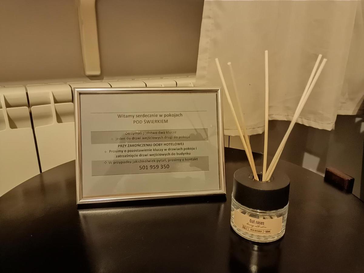 Pokoje Pod Swierkiem Swarzędz Eksteriør bilde