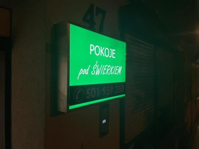 Pokoje Pod Swierkiem Swarzędz Eksteriør bilde