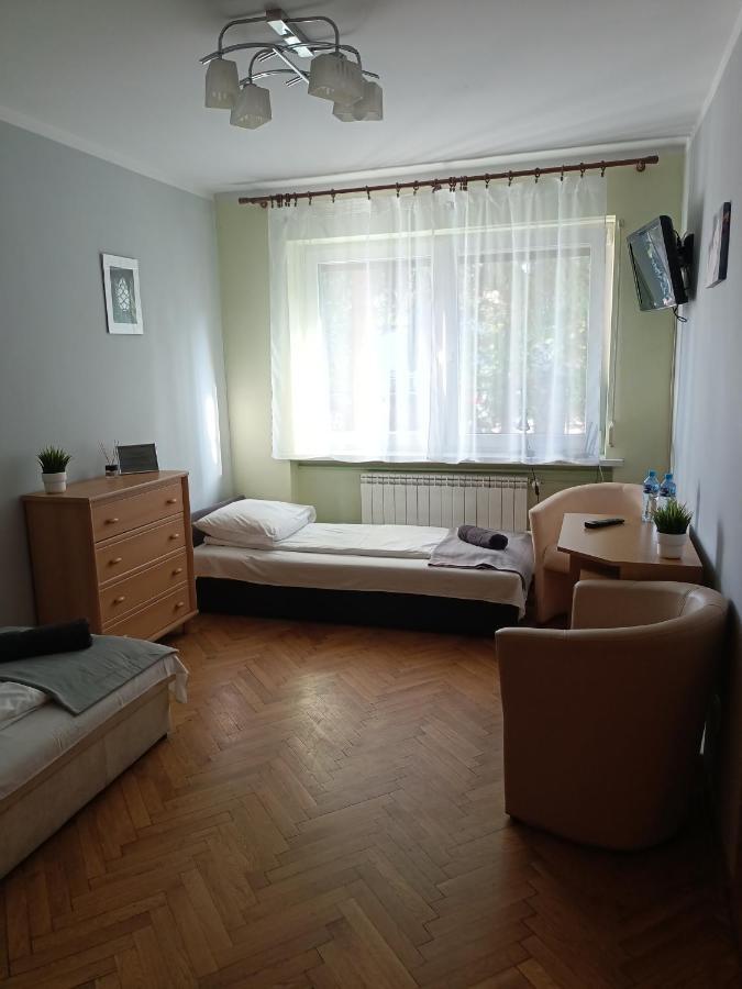 Pokoje Pod Swierkiem Swarzędz Eksteriør bilde